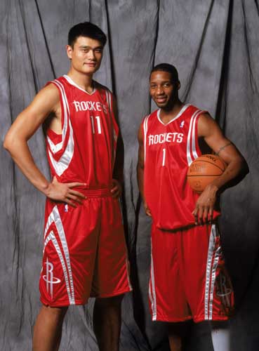 巴萨的丢球方式总是千篇一律…前锋速度也不用特别快，克纳夫这次只有32km／h（巴萨丢球千篇一律：前锋无需很快，克纳夫此役仅32km／h）