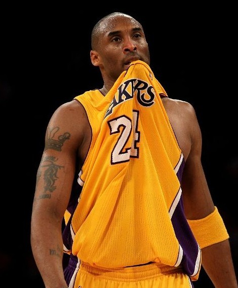 英超：曼城主场3-0完胜诺维奇（英超：曼城主场3比0大胜诺维奇）