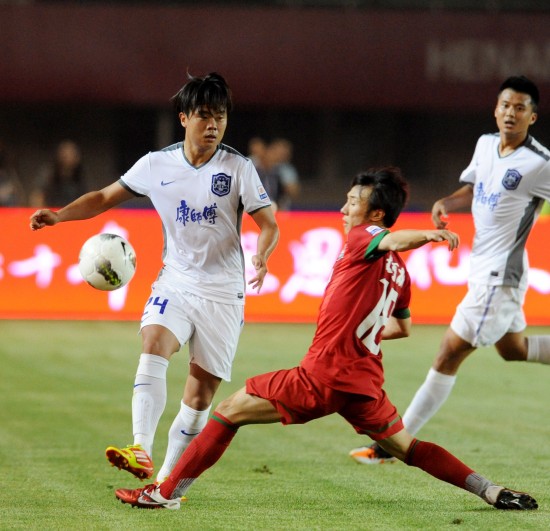 奥格斯堡vs勒沃库森：亚基奇、凯文-施洛特贝克首发，希克、霍夫曼出战（奥格斯堡战勒沃库森：亚基奇、凯文-施洛特贝克先发，希克、霍夫曼登场）