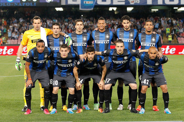 足球曝英超豪门盯上天才中卫，报价或破纪录