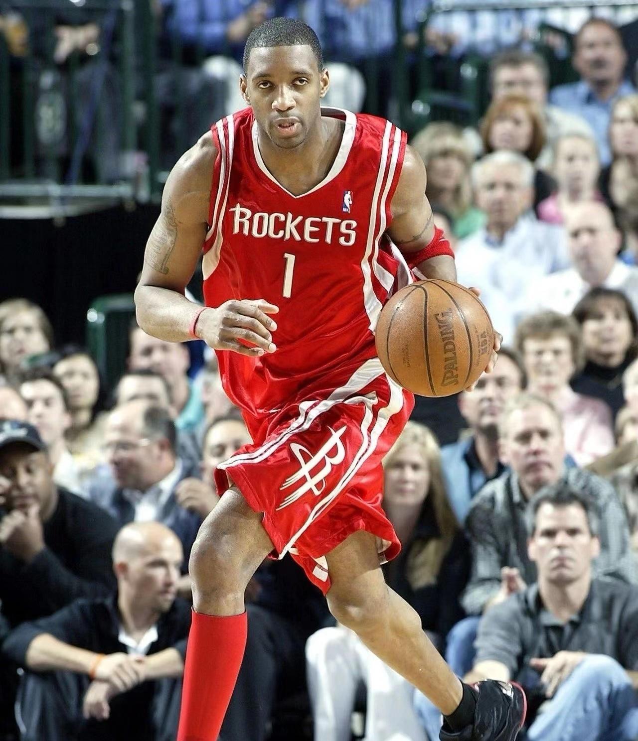 雷迪克：斯玛特是每日观察状态，希望能出战NBA杯1／4决赛（雷迪克：斯玛特仍为每日观察，盼赶上NBA杯四分之一决赛）