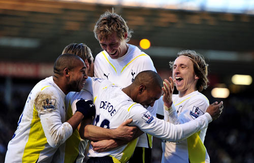 巴萨前高管：皇马就像校霸，只敢狂扁小朋友，碰到强的就缩了（巴萨前高管：皇马如校园霸凌者，欺弱避强）