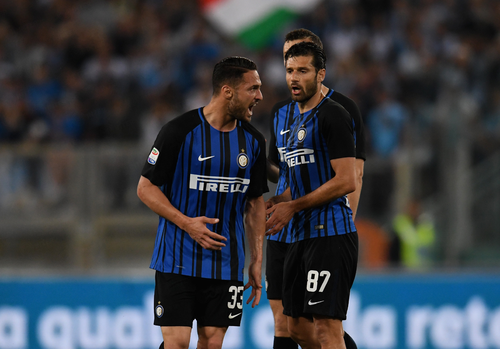 拉卡泽特回到酋长球场，观看并解说枪手对阵拜仁的比赛（拉卡泽特重返酋长，现场观战并解说阿森纳对阵拜仁）