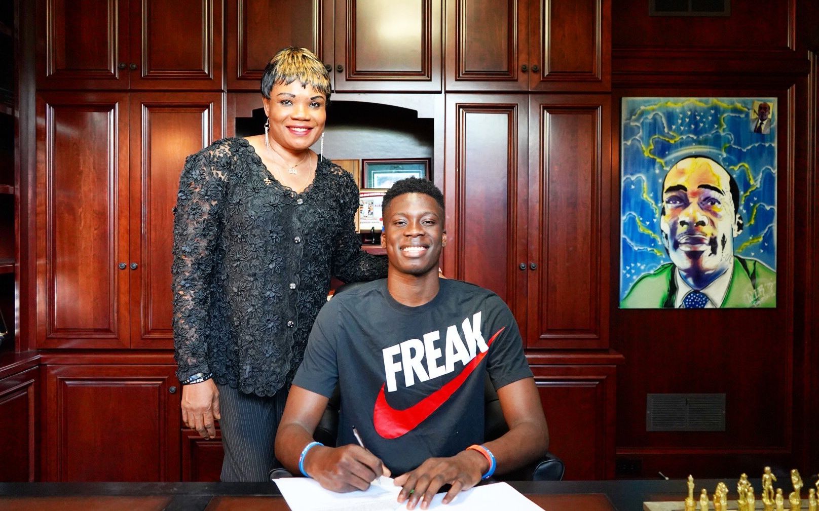 巴萨前助教：我曾劝小罗要保持状态，最后他下午来找我单练（前巴萨助教：曾劝小罗保持状态，后来他下午找我单独加练）