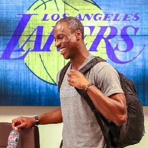 意媒：孔蒂明天回归那不勒斯，要求冬窗实质性引援以重振球队（意媒称孔蒂将于明日重返那不勒斯，要求冬窗重磅补强助球队反弹）